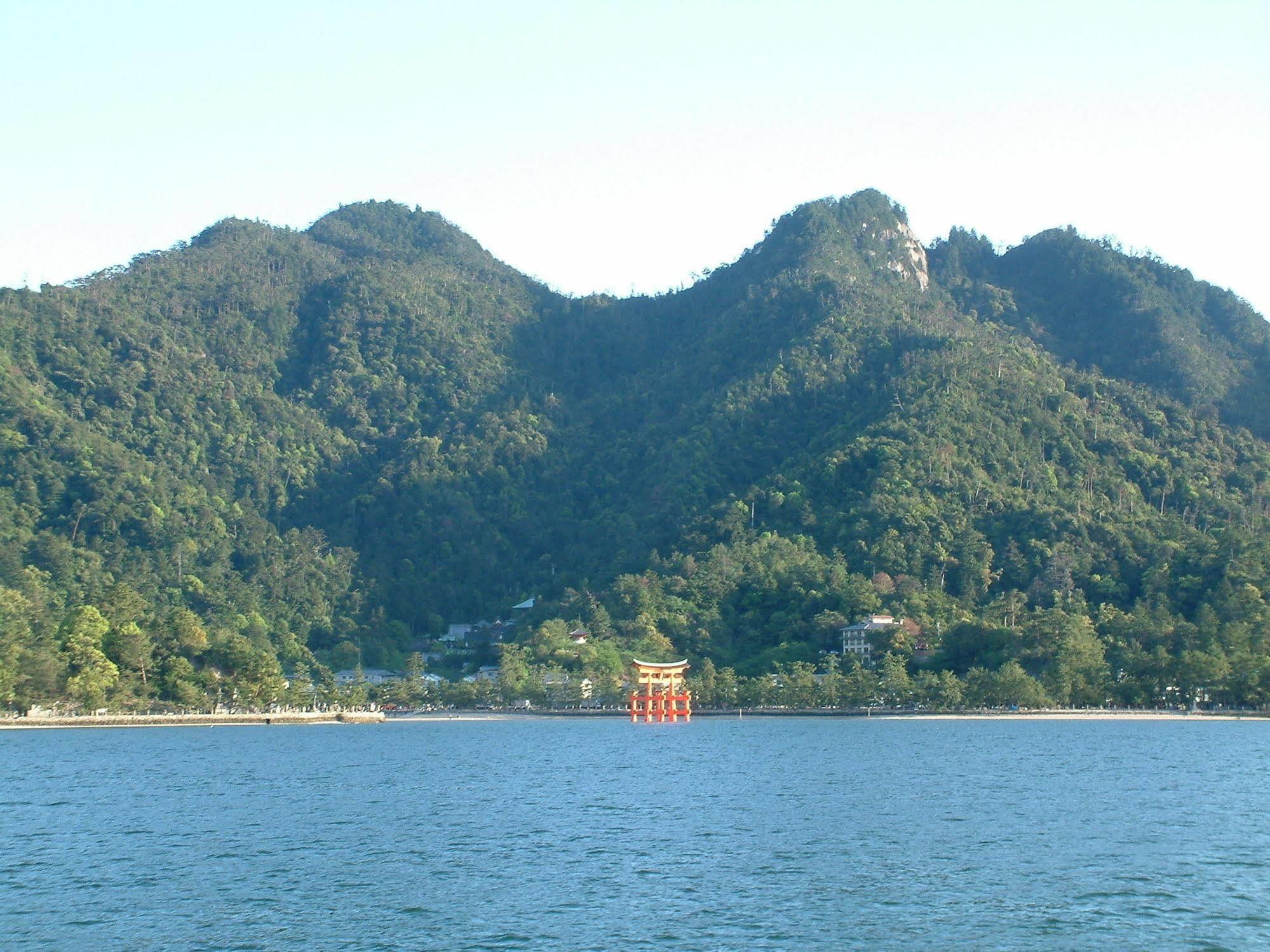 Miyajima Hotel Makoto Хацукаити Экстерьер фото